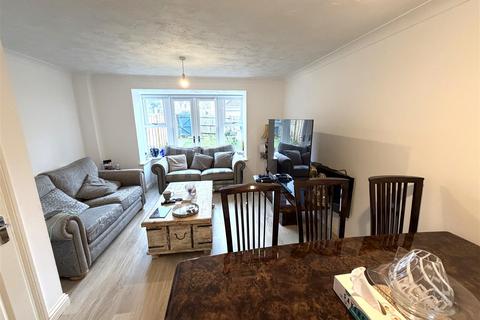 3 bedroom townhouse for sale, Oleander Drive, Totton, Southampton