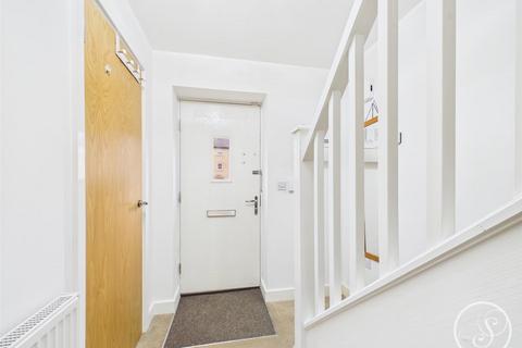 undefined, Holts Crest Way, Leeds