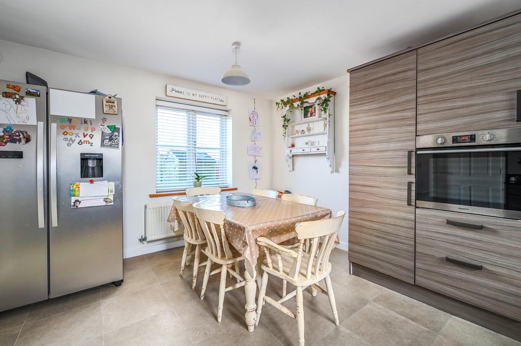6 Royal Oak close tn31 (6)