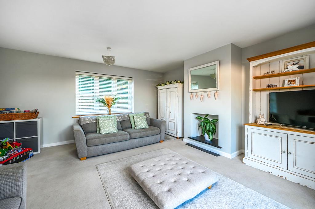 6 Royal Oak close tn31 (3)