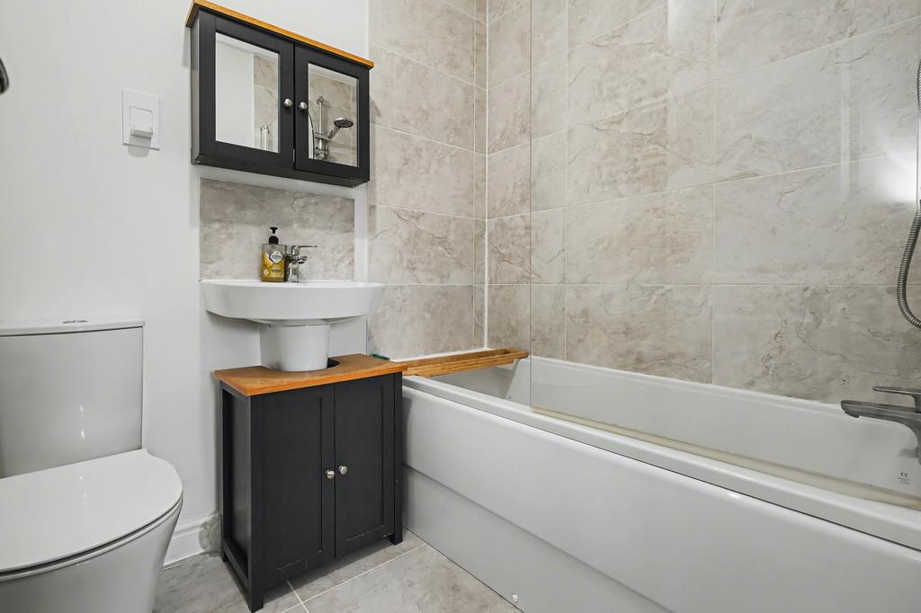 Bedroom 1 En-Suite Bathroom