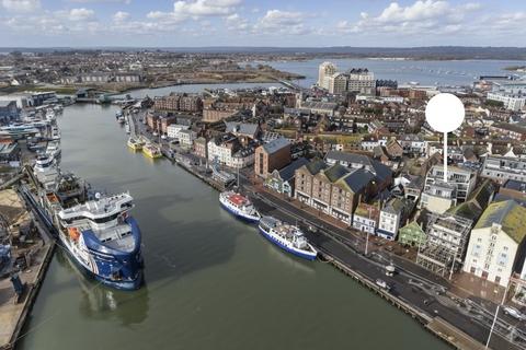 3 bedroom apartment for sale, Strand Street, Poole Quay