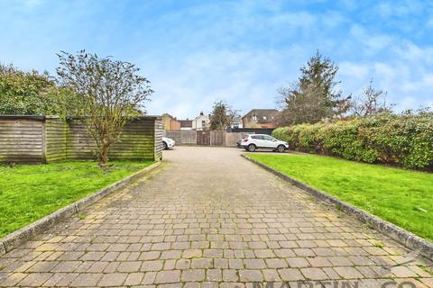 2 bedroom flat for sale, Bede Court, Royston Road
