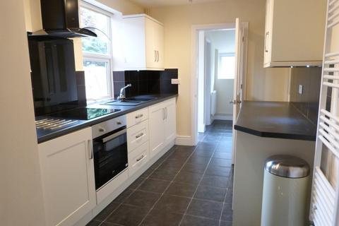 2 bedroom end of terrace house for sale, Wolverton Road, Worcester