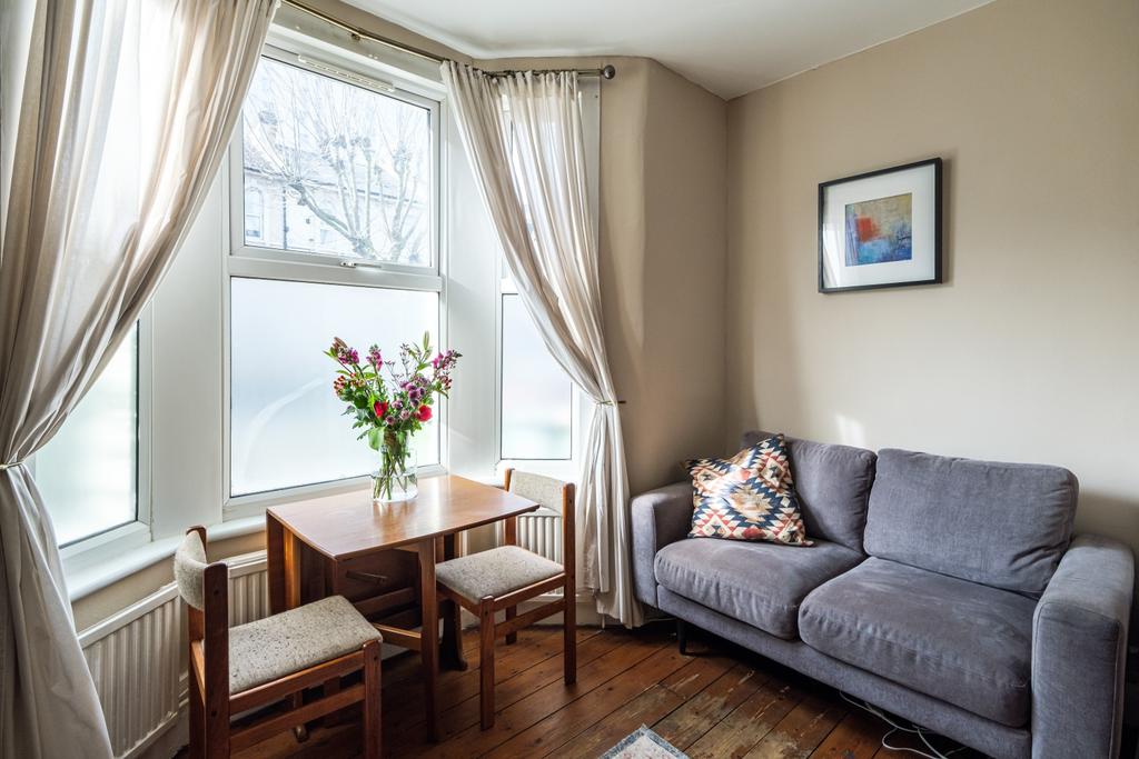37 a stopford road 14