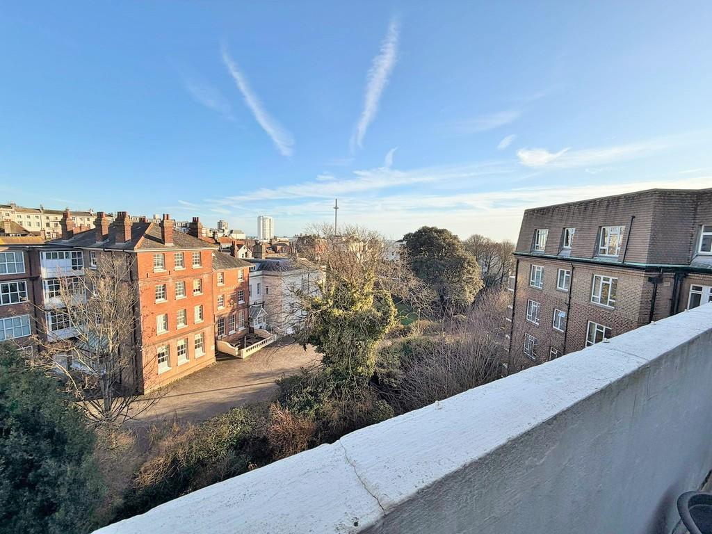Apartment in Hove, Brunswick, Brighton and Hove - View 2