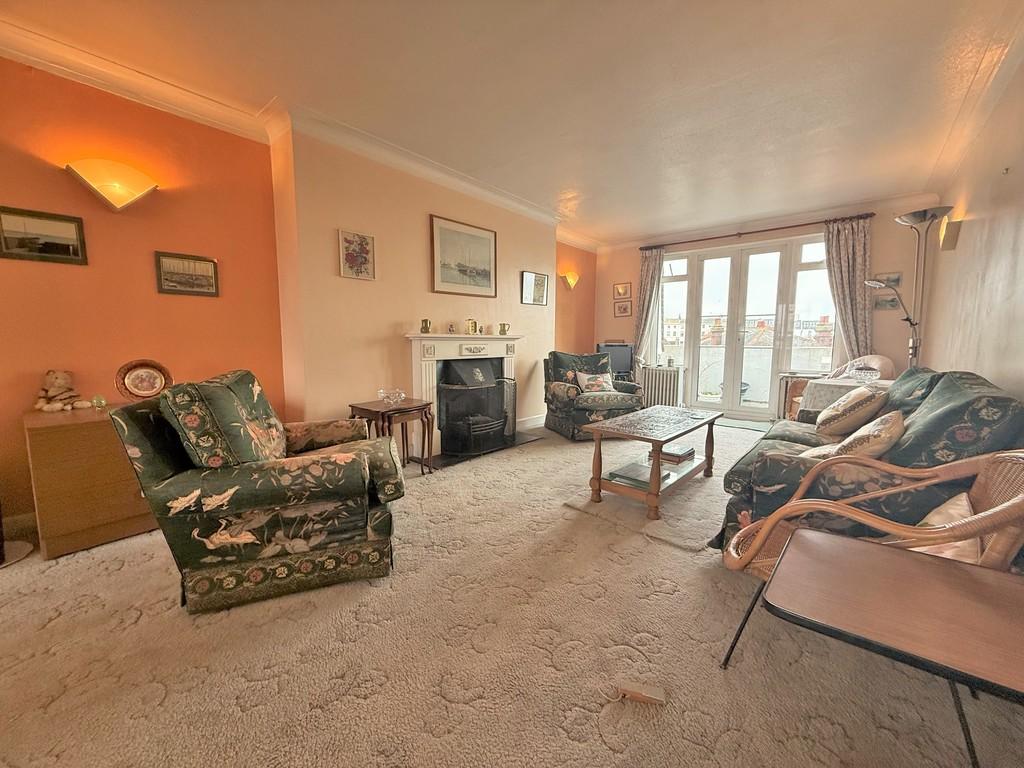 Apartment in Hove, Brunswick, Brighton and Hove - View 3