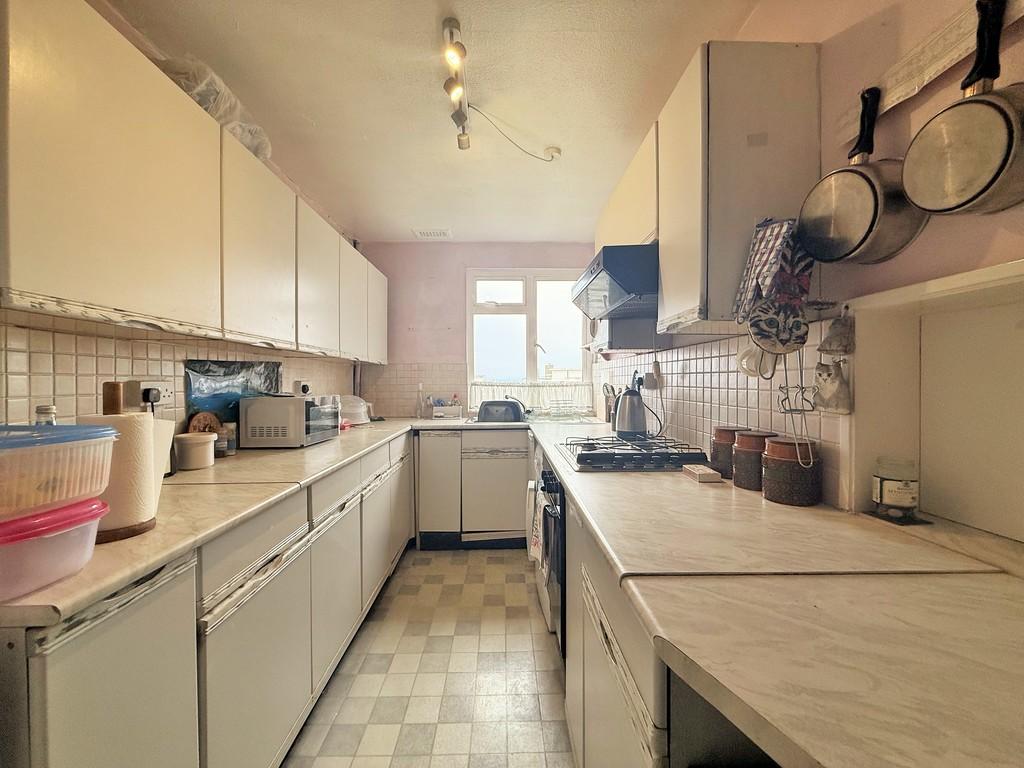 Apartment in Hove, Brunswick, Brighton and Hove - View 4