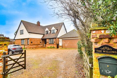 4 bedroom detached house for sale, Lower Road, Little Hallingbury