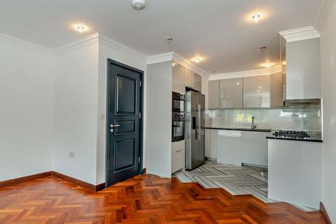 2 bedroom apartment to rent, West End Lane