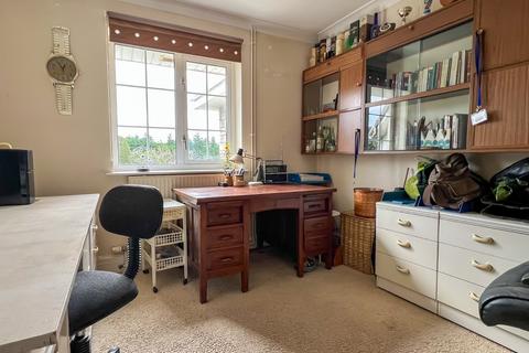 4 bedroom bungalow for sale, Silver Street, Nailsea, North Somerset, BS48