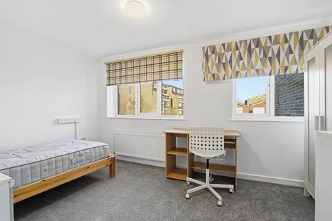 undefined, Howard Road, Surbiton