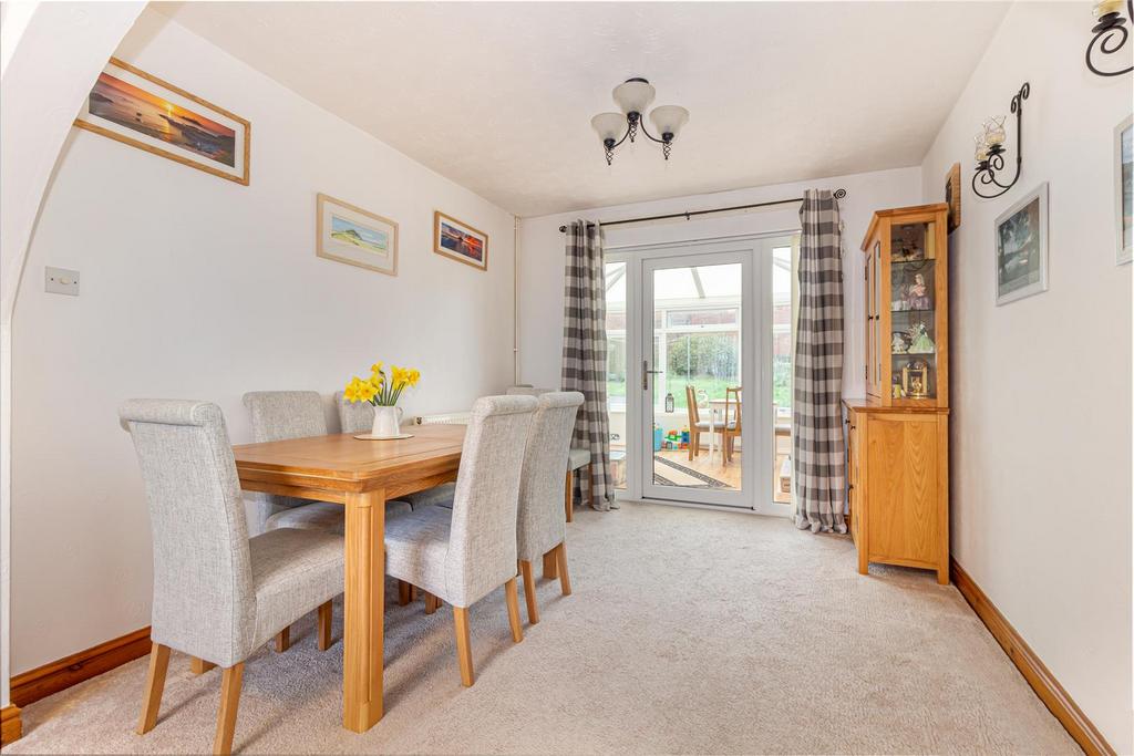 Dining-room-1.jpg