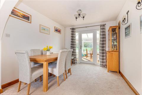 3 bedroom semi-detached house for sale, Scafell Close, Worcester