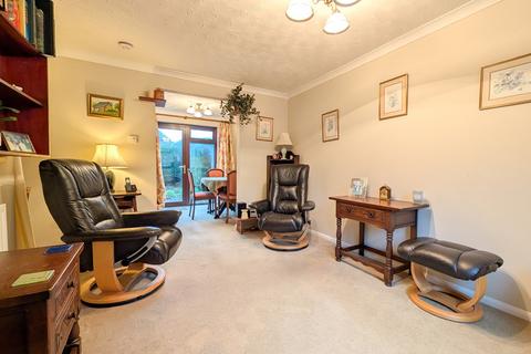 3 bedroom terraced house for sale, Bramblewood Close, Gonerby Hill Foot, Grantham