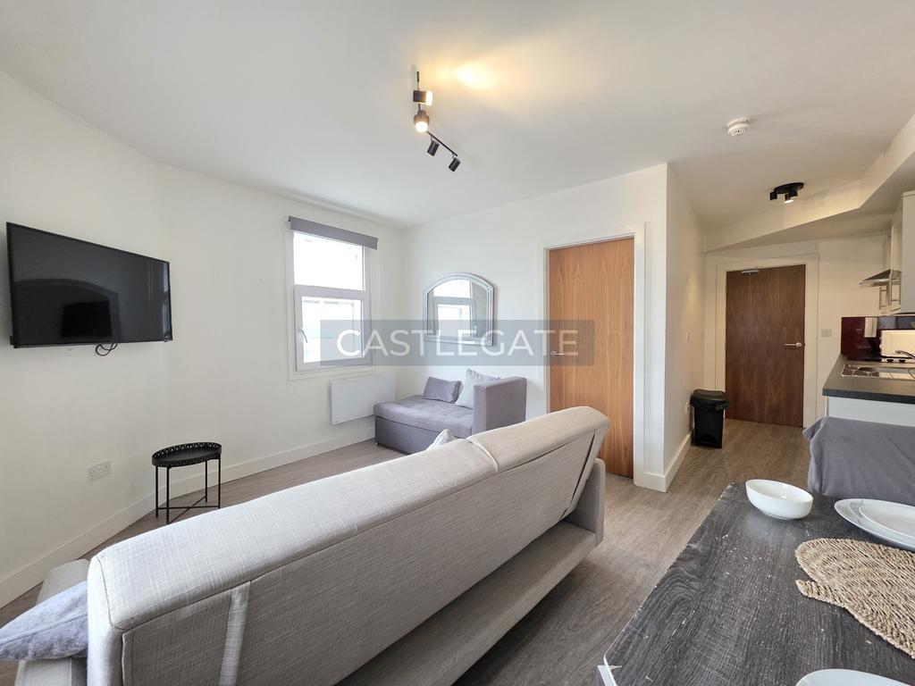 Apartment 5, 3a New Street, Huddersfield, HD1 2 AX