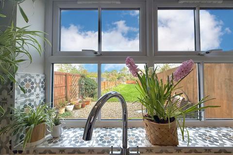 3 bedroom terraced house for sale, Blunsdon, Swindon SN26