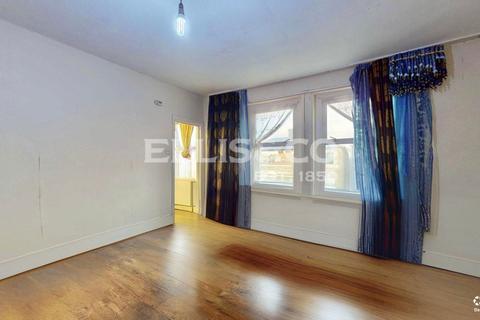 2 bedroom apartment for sale, Penford Street, London, SE5