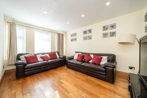 3 bedroom semi-detached house for sale, Barmouth Avenue, Greenford UB6