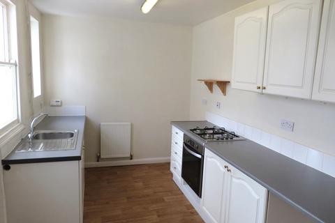 2 bedroom terraced house to rent, May Crescent, Lincoln