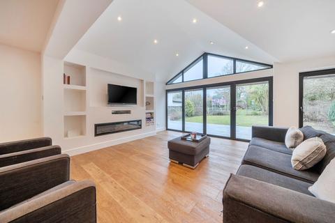 4 bedroom detached house for sale, Lynwood Grove, Orpington BR6