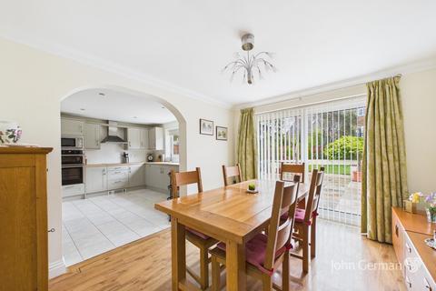 5 bedroom detached house for sale, Booth Drive, Ashbourne