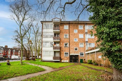 Bowes Road, New Southgate