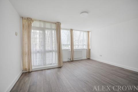 3 bedroom flat to rent, Bowes Road, New Southgate