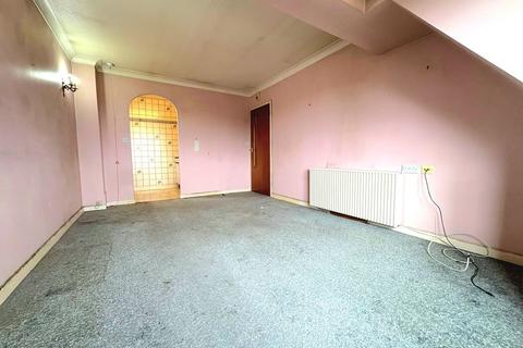 1 bedroom flat for sale, Oakdene Close, Pinner