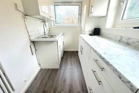 1 bedroom flat to rent, Cowen Avenue, Harrow