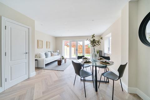 undefined, Park Road, Farnborough GU14