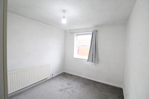 2 bedroom flat to rent, Fountains Court, Beeston NG9