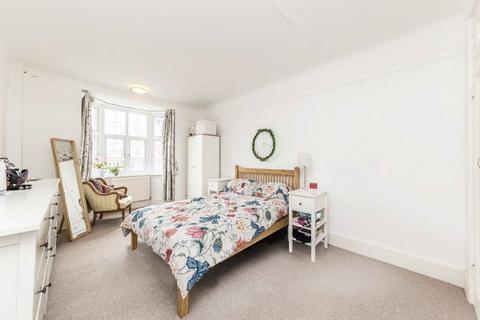 2 bedroom flat for sale, Streatham Hill, London SW2