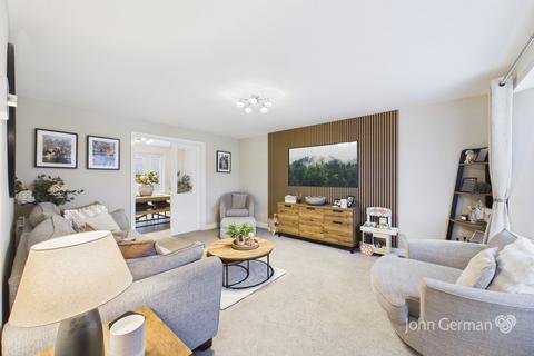 4 bedroom detached house for sale, Roman Drive, Burton-on-Trent