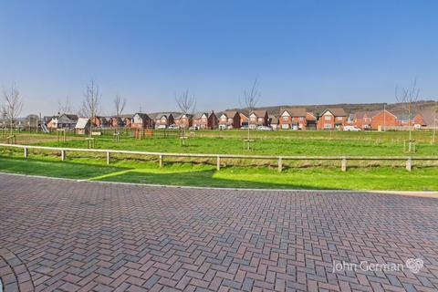 4 bedroom detached house for sale, Roman Drive, Burton-on-Trent