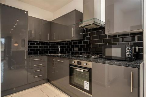 2 bedroom flat to rent, Old Street, London EC1V