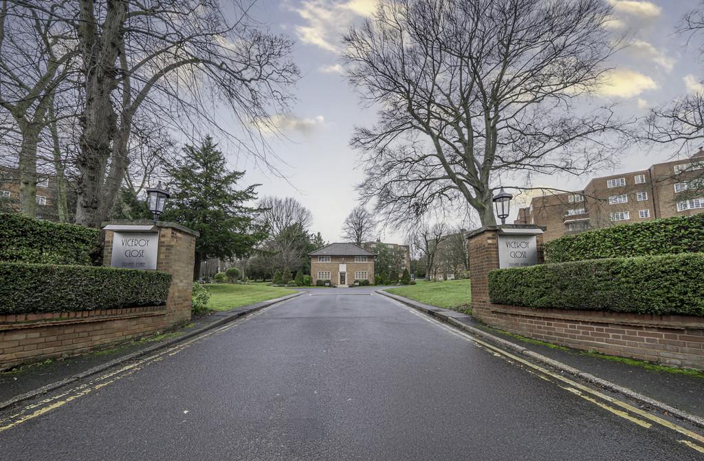 70 Viceroy Close00028