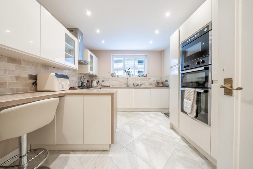 70 Viceroy Close00012