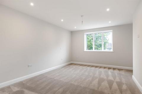 2 bedroom apartment for sale, McLAREN COURT, FETCHAM