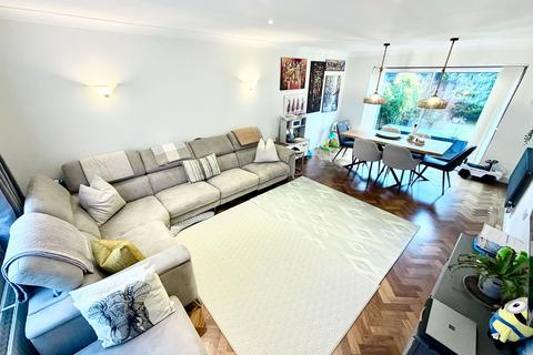 undefined, Warwick Close, Bushey WD23