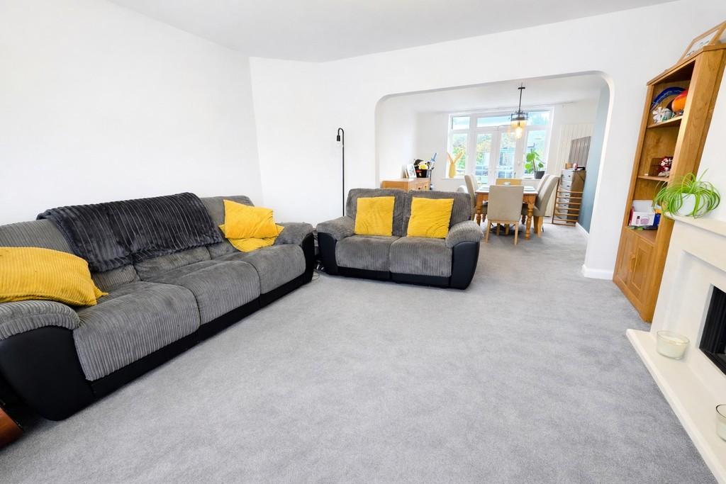 Lounge 3