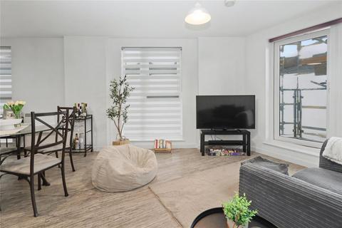 1 bedroom flat for sale, Bradfield Close, Surrey GU22