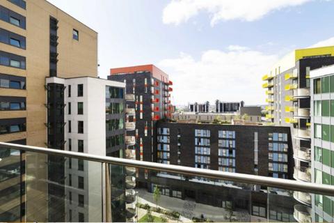 2 bedroom flat to rent, Millharbour, London E14