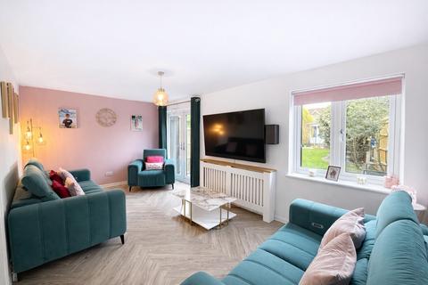 4 bedroom detached house for sale, Brockenhurst Way, Bicknacre, Chelmsford, Essex, CM3