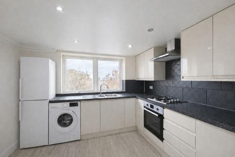 2 bedroom apartment to rent, Lavender Hill, London SW11