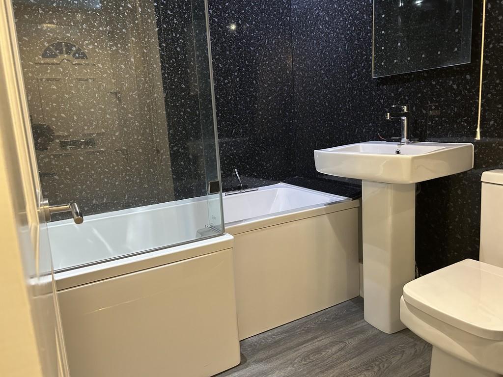 11 - Bathroom 1