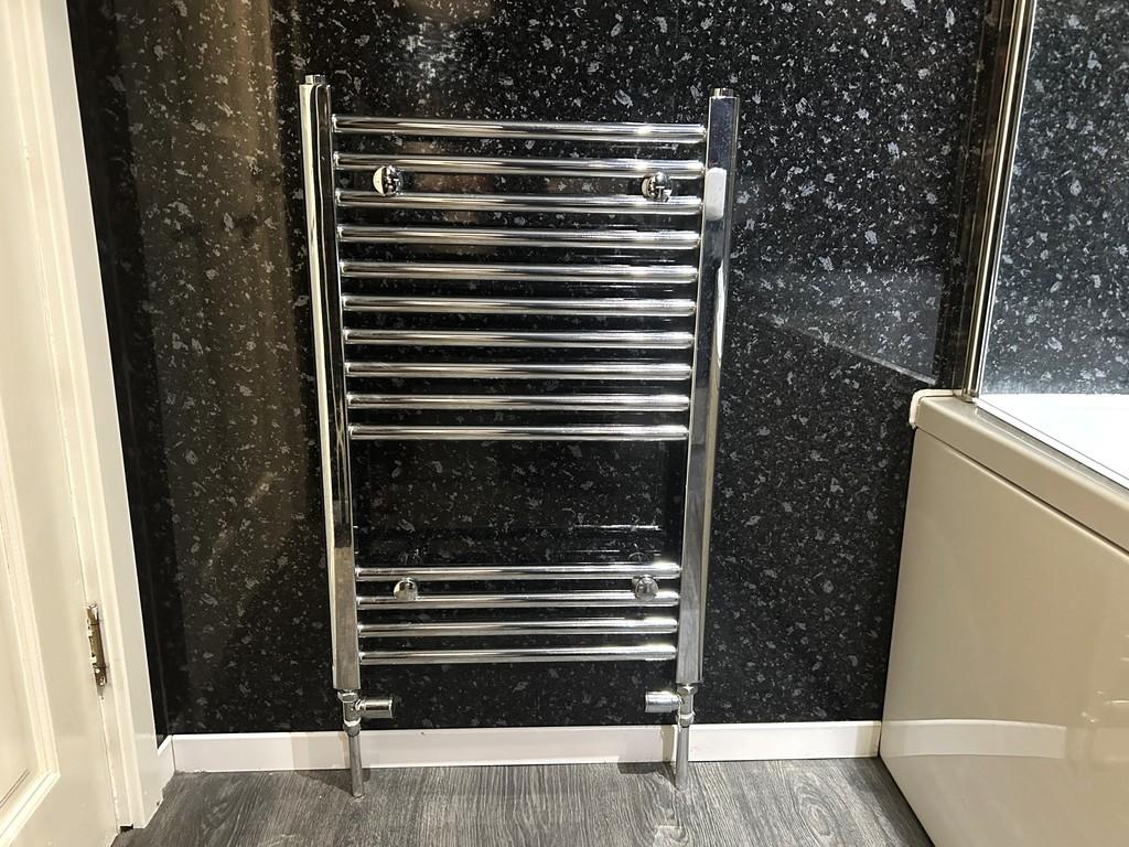 13 - Bathroom 3
