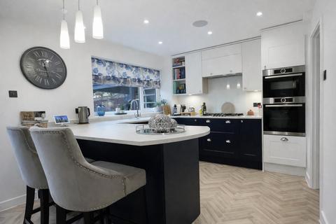 3 bedroom semi-detached house for sale, Maple Leaf, Tiptree