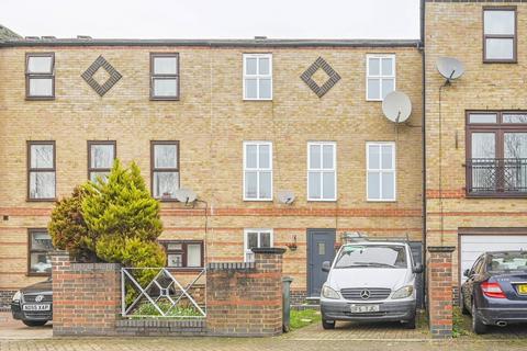 undefined, Garnet Walk, Beckton, London, E6