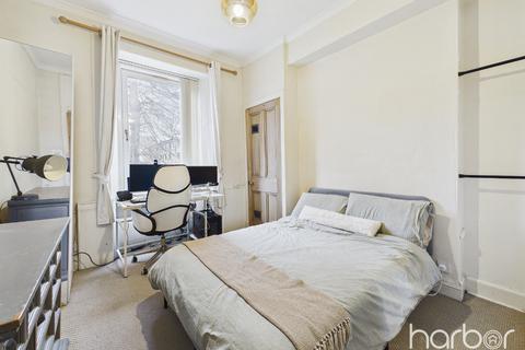 undefined, Townhead, Kirkintilloch, Glasgow, East Dunbartonshire, G66 1NZ